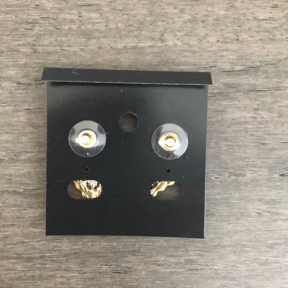 Modcloth Just Gotta Tri Earrings in Mustard - Picture 3 of 4